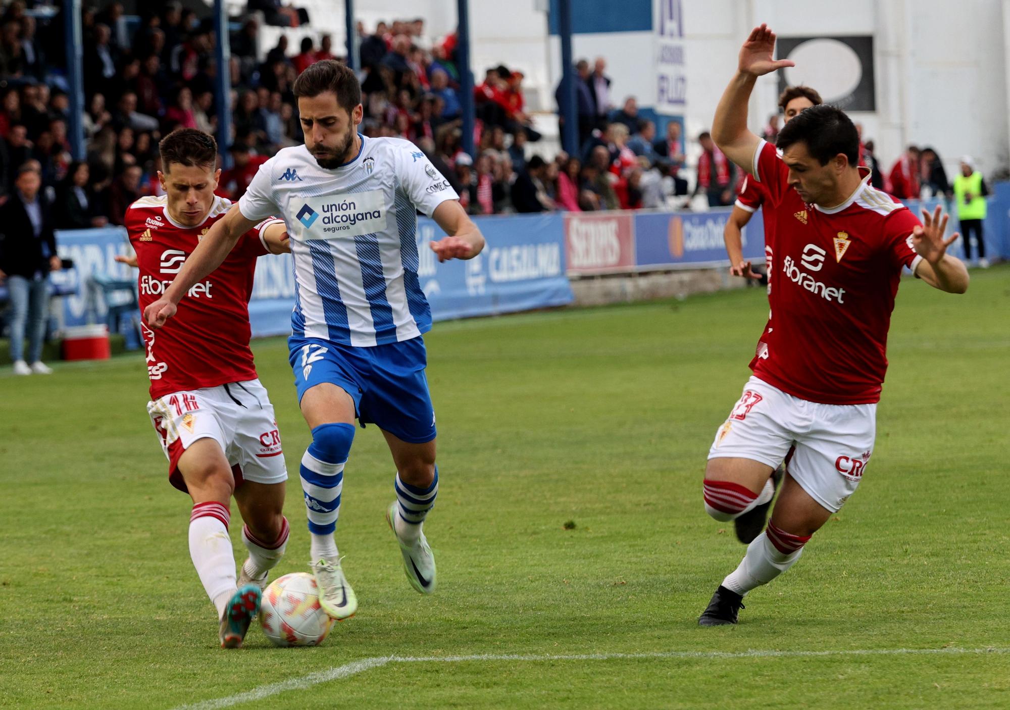 El Alcoyano se salva pese a su derrota con el Murcia