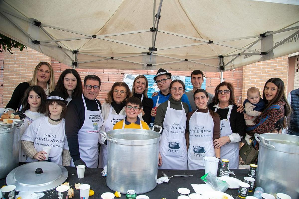 Así ha sido el Encuentro de Cuadrillas en Patiño con su tradicional reparto de pelotas, en imágenes