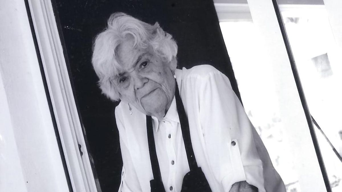 Lola Peiró en su época como articulista de INFORMACIÓN