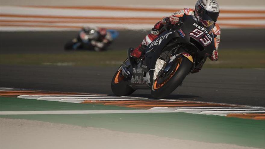 Marc Márquez domina en los test del Ricardo Tormo