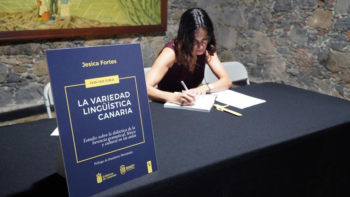 Fortes presenta su tesis doctoral en su municipio natal, en Buenavista del Norte