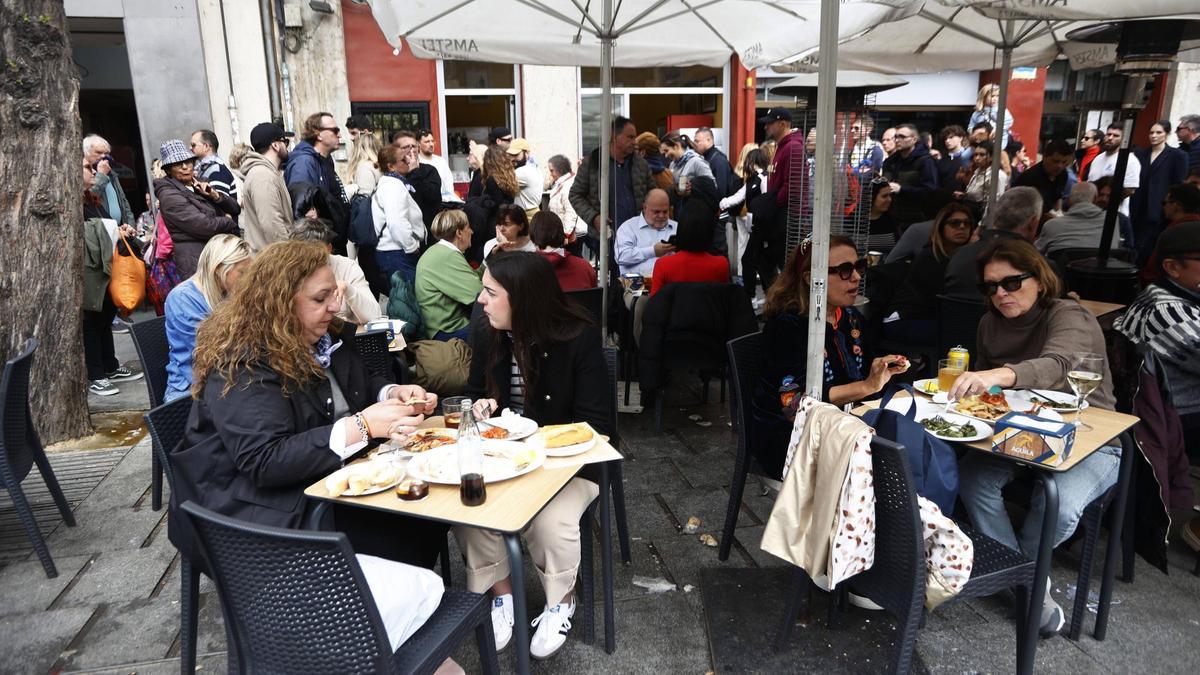 El paro en España baja en 13.311 personas en marzo, hasta los 2,58 millones