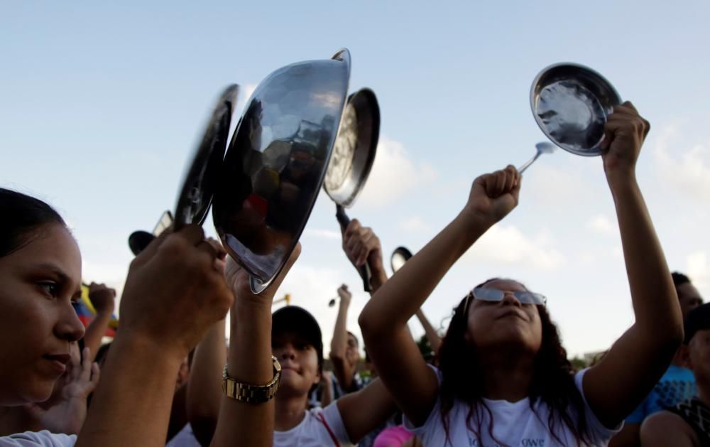 Cartageneros realizan cacerolazo en rechazo a ...