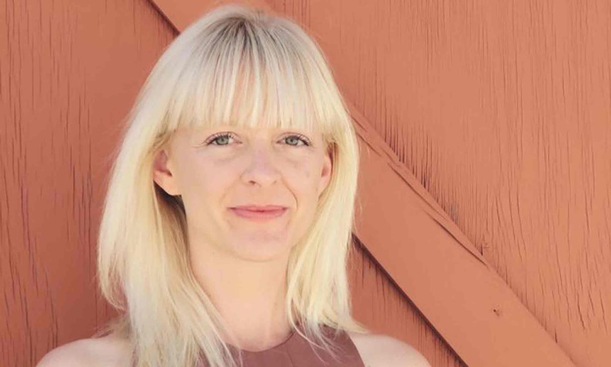 La escritora y traductora estadounidense Jennifer Croft, autora de 'La extinción de Irena Rey'.