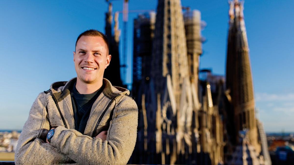 Ter Stegen, protagonista de la portada de la 'Revista Barça'