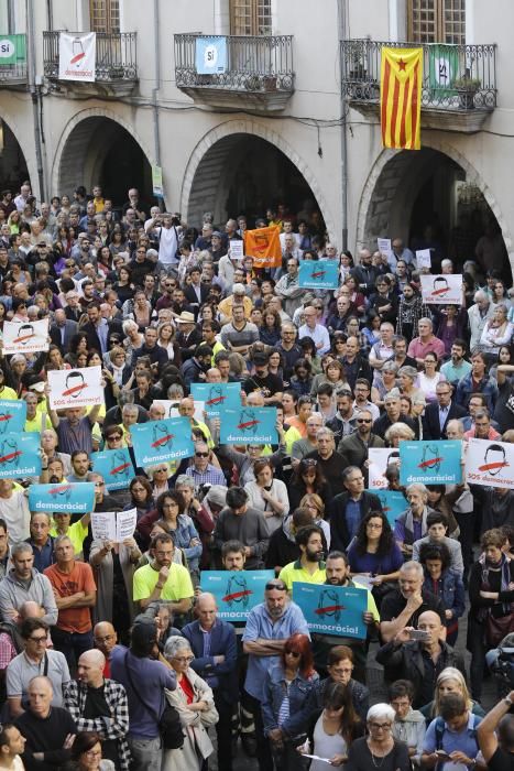 Concentració a la Plaça del Vi per protestar contra les detencions de Cuixart i Sànchez.