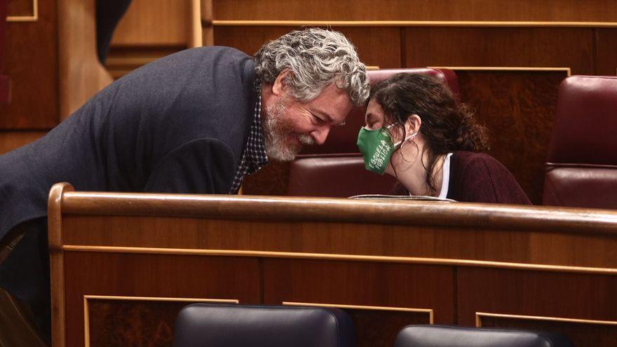 Los diputados Juantxo López Uralde y Sofía Castañón.