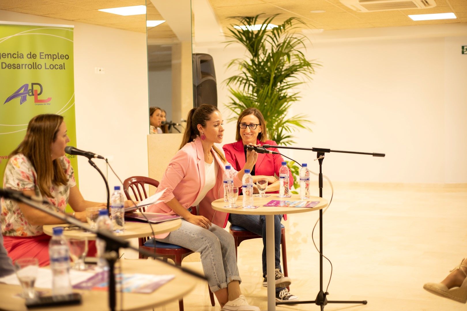 Todas las fotos del congreso de mujeres empresarias y emprendedoras en Orpesa