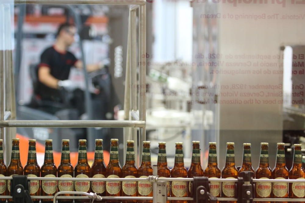 Inauguración de la fábrica de Cerveza Victoria en Málaga