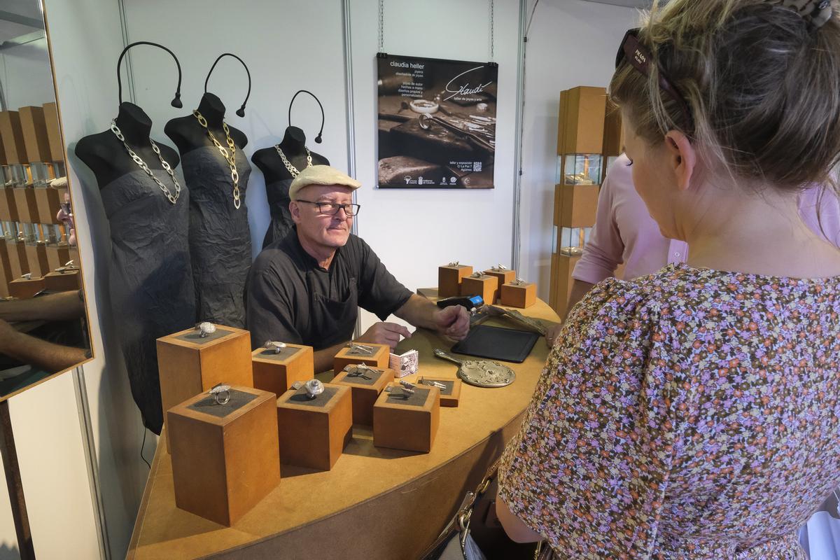 13-08-2024 SAN BARTOLOMÉ DE TIRAJANA. Feria de Artesanía del Faro de Maspalomas  | 13/08/2024 | Fotógrafo: Andrés Cruz