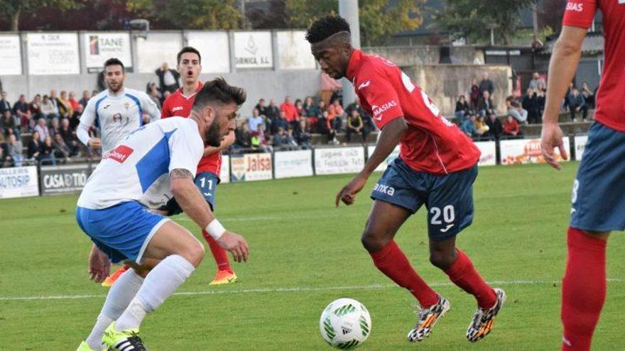 Dembo (Olot) torna a trepitjar la gespa