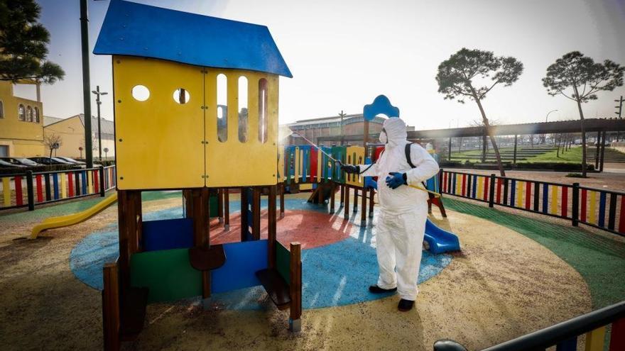 El Ayuntamiento de Badajoz empieza a reabrir los parques infantiles