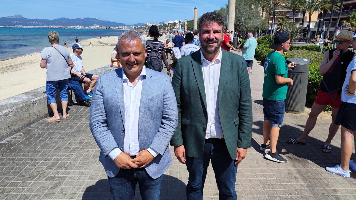 Jaume Alzamora y Lluís Apesteguia explicaron las medidas de Més para el decrecimiento turístico.