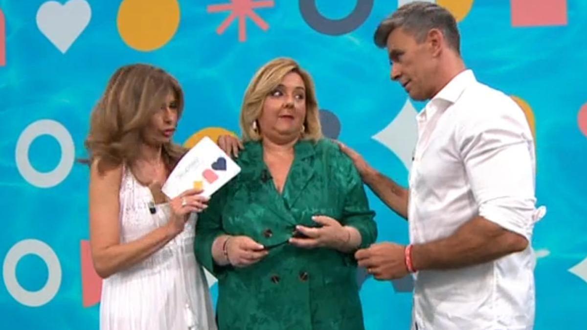 Gema López, Pilar Vidal y Alonso Caparrós en 'Espejo Público'.