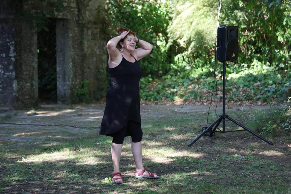 Contos para toda a familia no Parque de Bonaval con Cris de Caldas Contos para toda a familia no Parque de Bonaval con Cris de Caldas