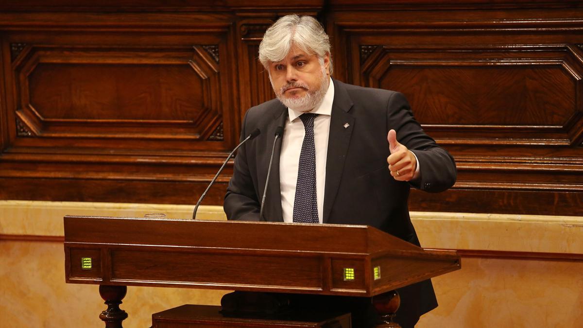 Albert Batet, durante su intervención en el Parlament. Albert Batet, durante su intervención en el Parlament.