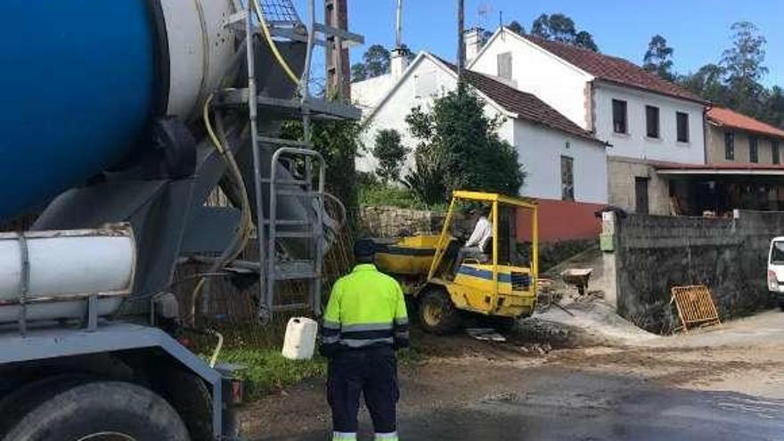 Obras en uno de los caminos. // FdV