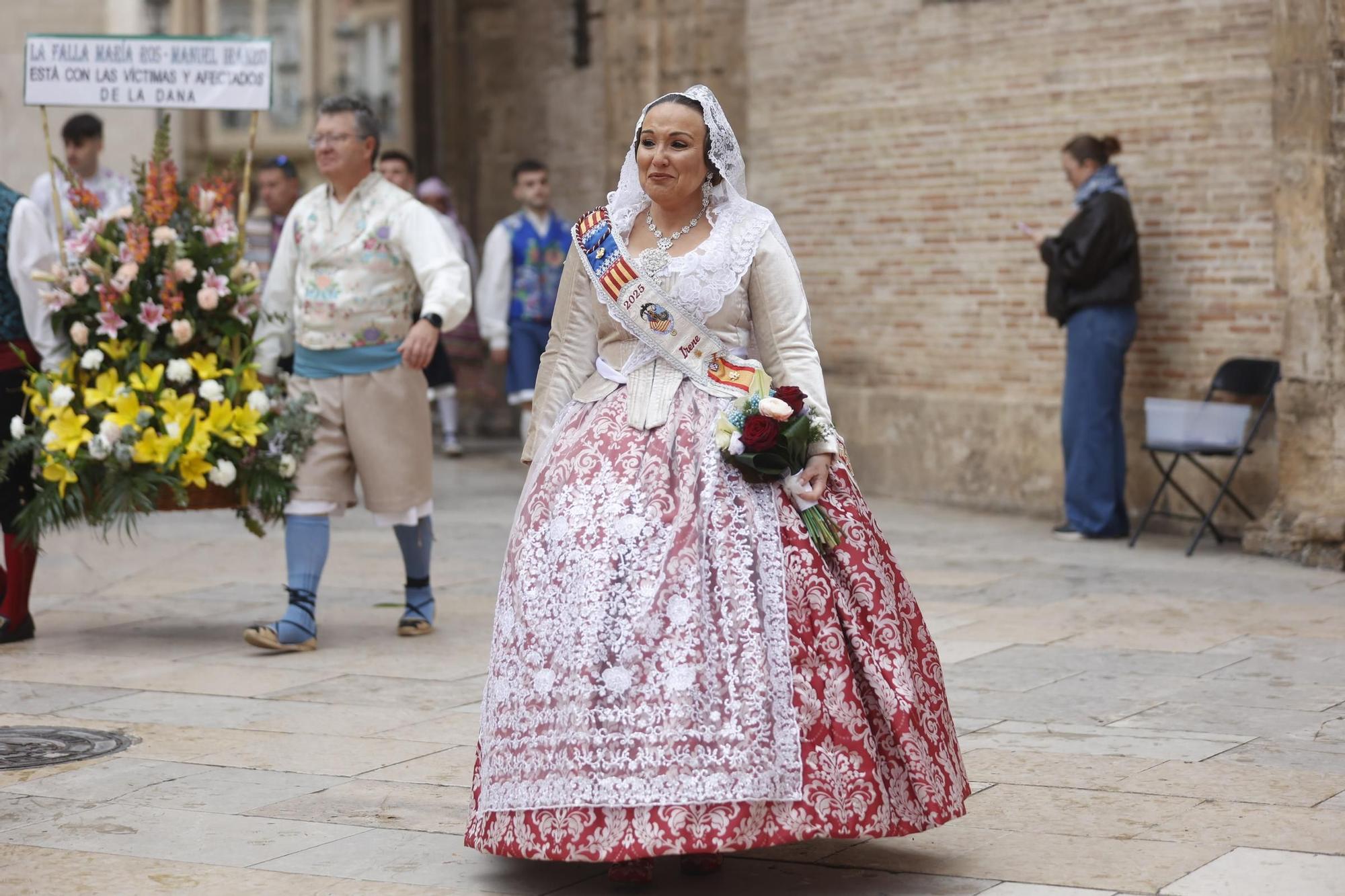 Todas las fotos de la Ofrenda del 17 de marzo hasta las 17h por la calle de La Paz
