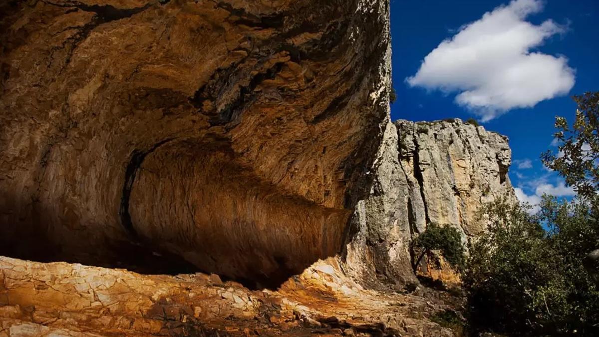 La comarca de l'Alt Maestrat, en el interior de la provincia de Castellón, esconde cientos de secretos y misterios.