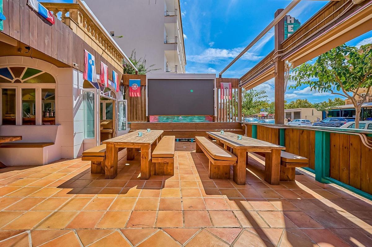 Für 250.000 Euro inseriert: So sieht es aktuell im Sharky's von "Goodbye Deutschland"-Mallorca-Auswanderer Steff Jerkel aus