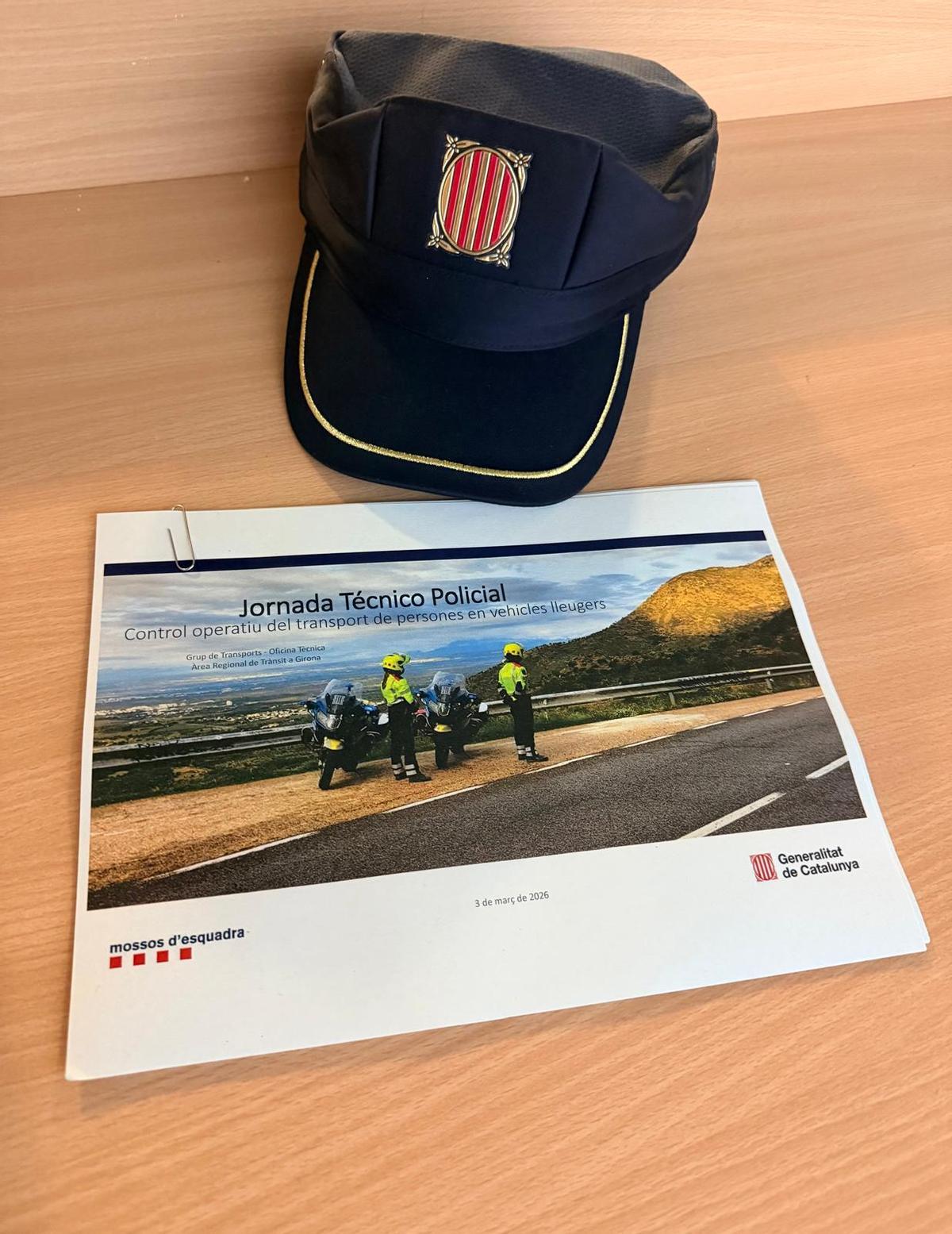 Les fotos de la jornada a Salt sobre el control del transport de viatgers en vehicles lleugers