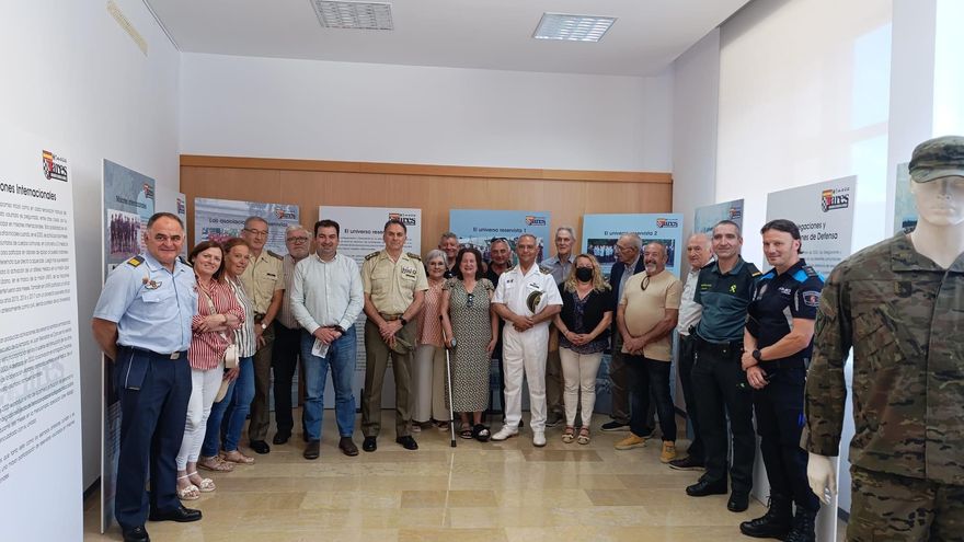La muestra que exhibe los veinte años de actividad de los reservistas hace en Salas su primera parada del Occidente