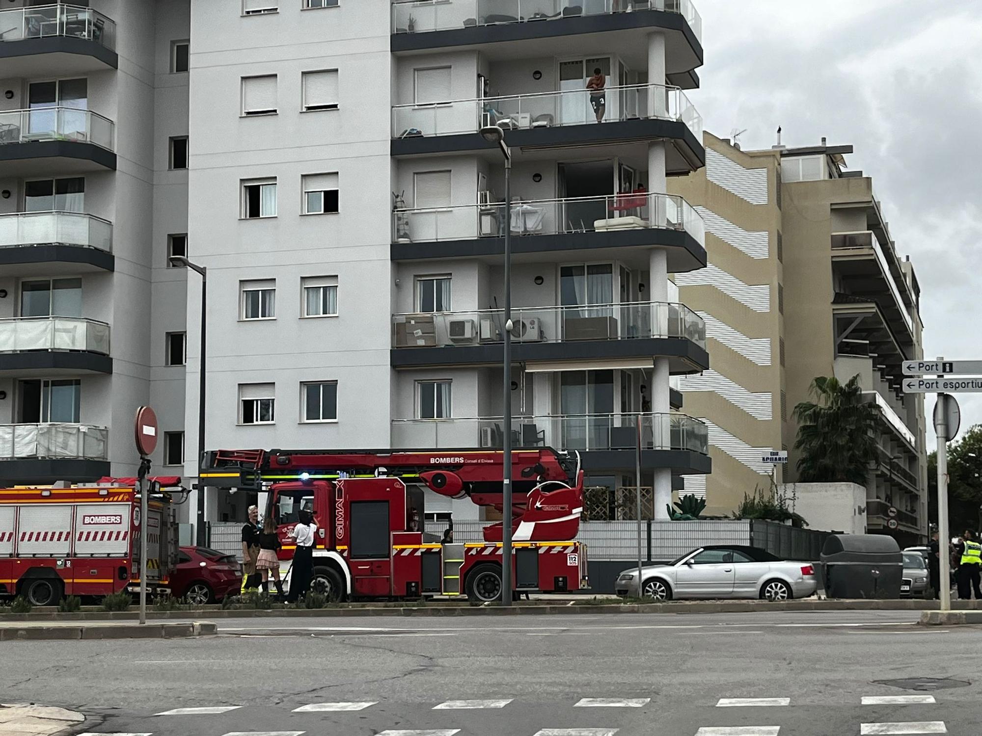 Mira aquí las fotos de la explosión en un edificio de Ibiza