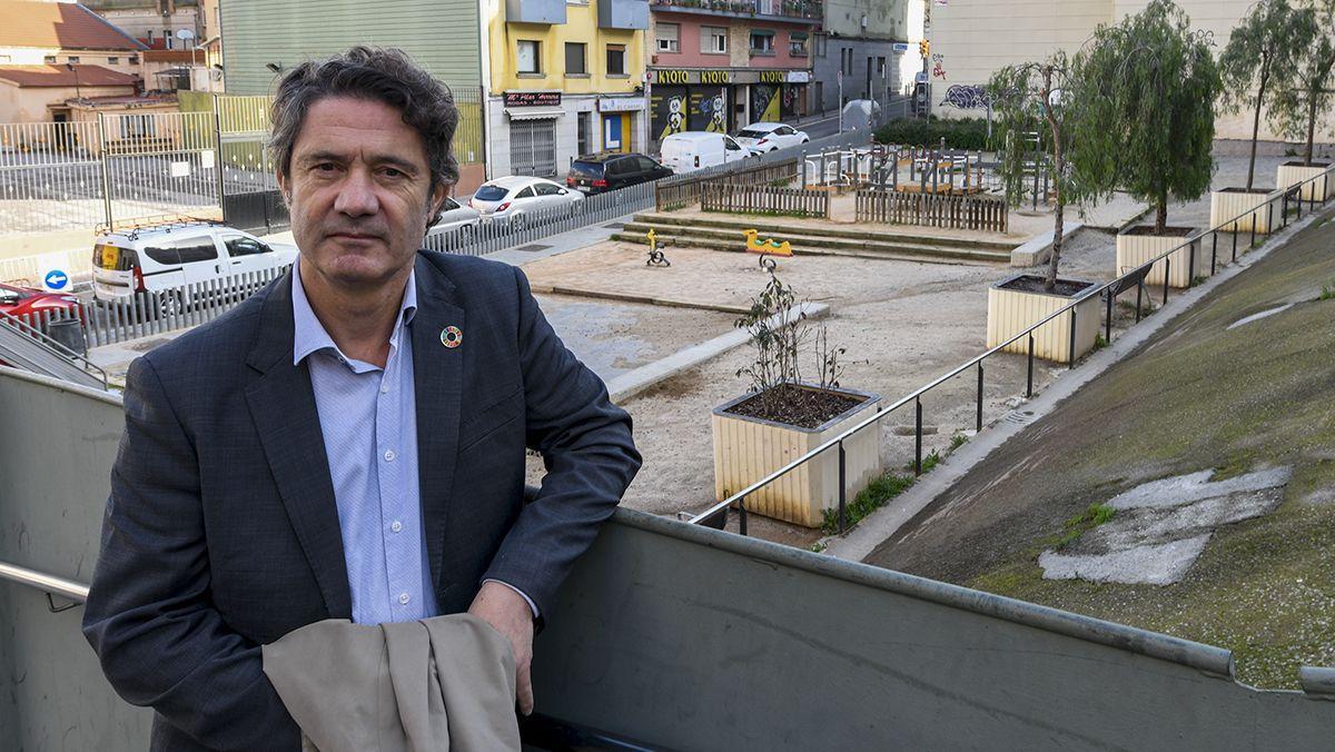 El ex ingeniero del Ayuntamiento de Barcelona, Albert Vilalta, recuerda el derrumbamiento del parking y el edificio anexo hace 15 años en el barrio del Carmel provocando la evacuación de los vecinos y el enorme socavón.