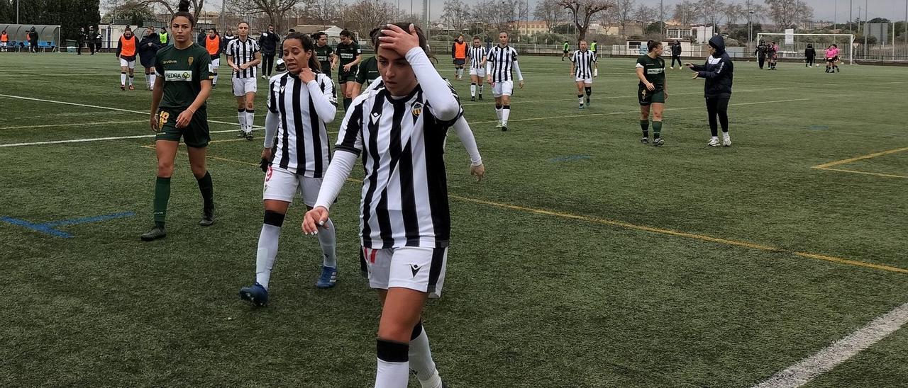 El Castellón empata ante el Córdoba tras vencer momentáneamente por 2-0.