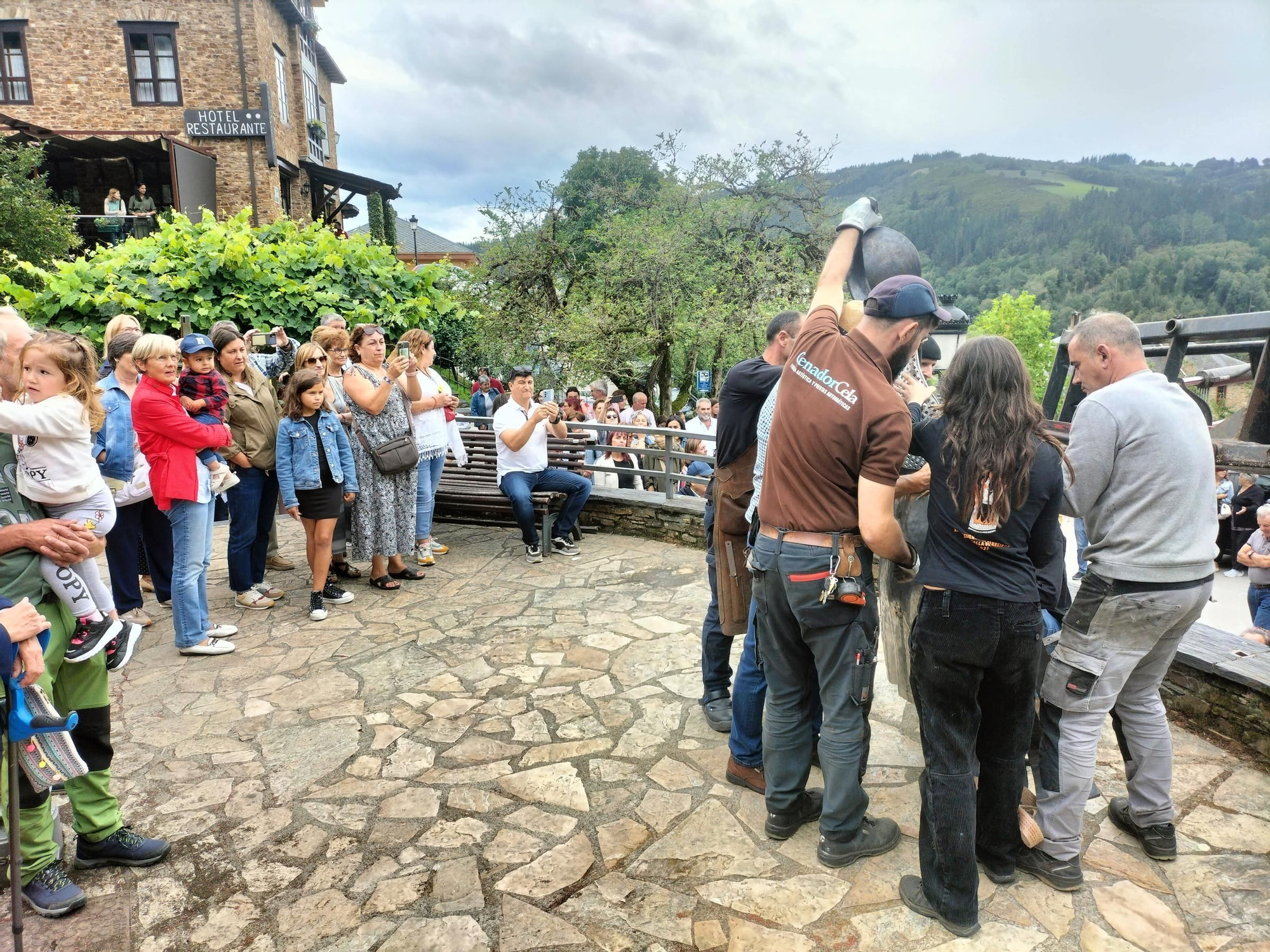 En imágenes: Santa Eulalia de Oscos encuentra a hilanderas y herreros