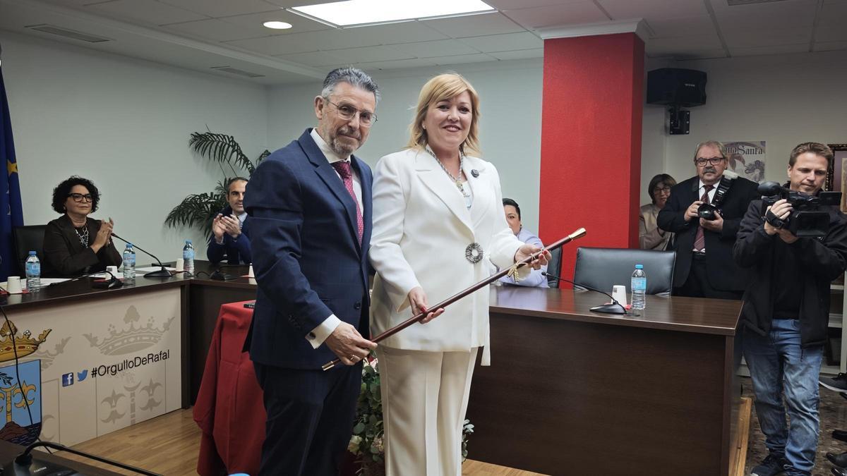 Pedro Maciá y Noemí Cutillas, en su toma de posesión.