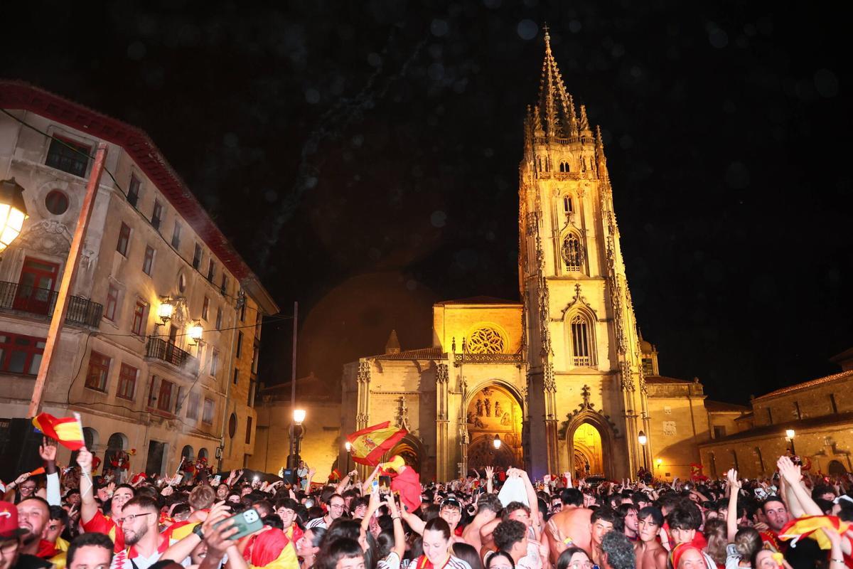 Así se vivió el triunfo de España en Oviedo