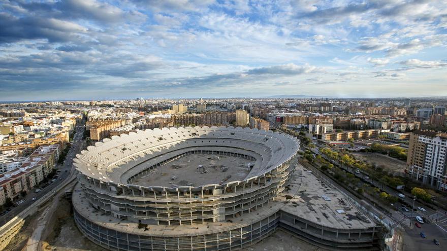 El nuevo Mestalla, parado desde 2009.