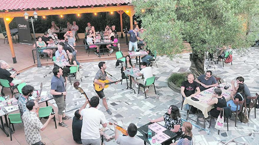 Germà Negre dona el tret de sortida als sopars-concert de l&#039;Hostal Càntut