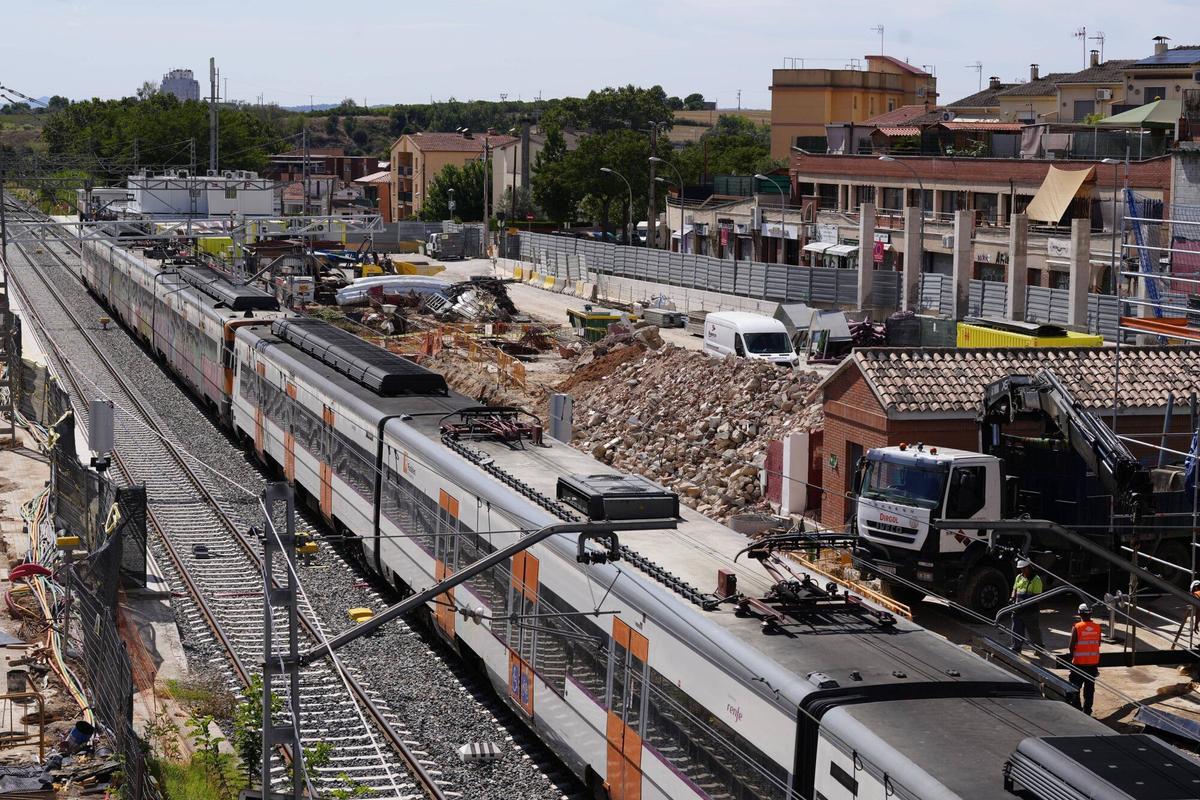 Alerta per la contínua demolició d’estacions de ferrocarril centenàries Alerta per la contínua demolició d’estacions de ferrocarril centenàries