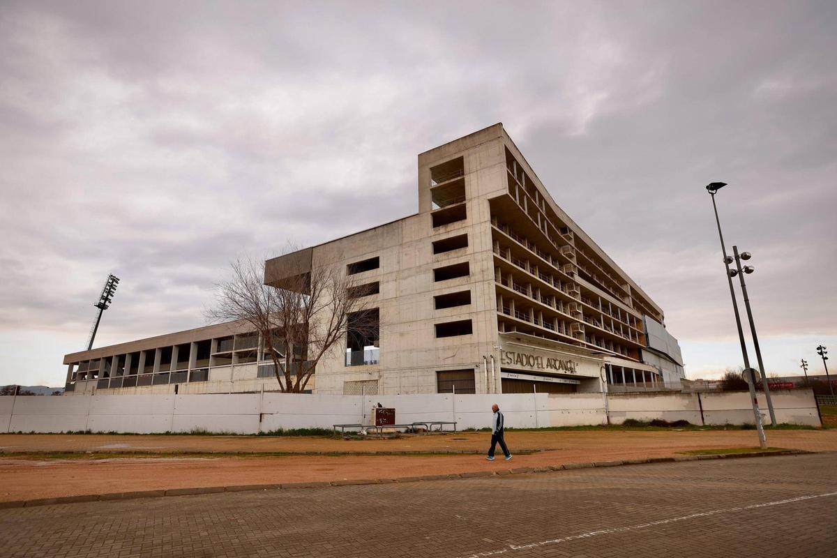 Vista exterior del Fondo Sur del Bahrain Victorious Nuevo Arcángel.