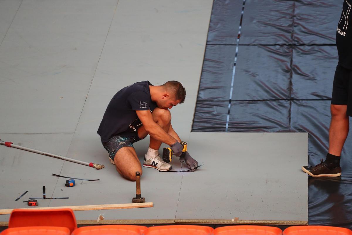 Empieza la instalación de la pista de la Copa Davis