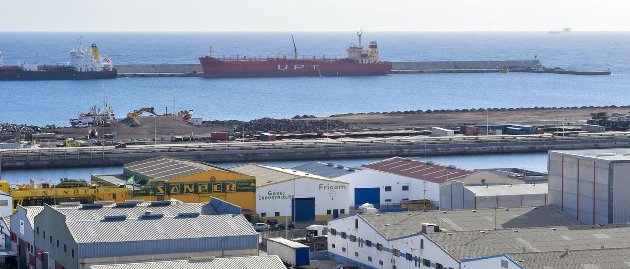 Vista del extremo sur del muelle Nelson Mandela del Puerto de Las Palmas, que será ampliado a partir de este año. | | LP/DLP