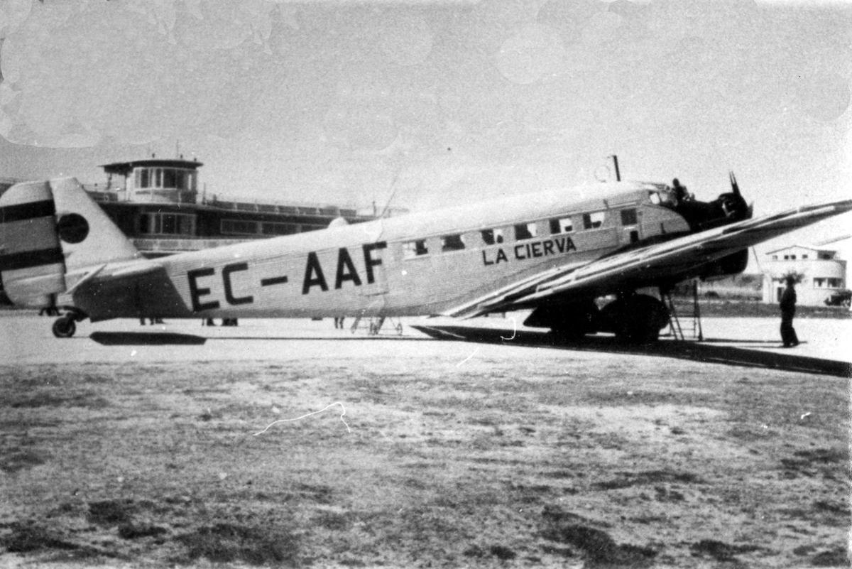 El avión Junkers JU-52 con el que se operó por primera vez la ruta Madrid-Valencia.