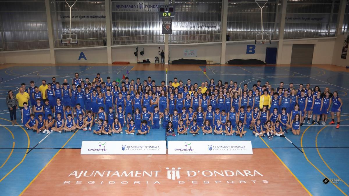 El pasado viernes 25 de noviembre tuvo lugar la presentación de la Escuela Municipal de Baloncesto de Ondara.