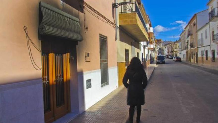 Muere en el incendio de su casa en Beniarrés