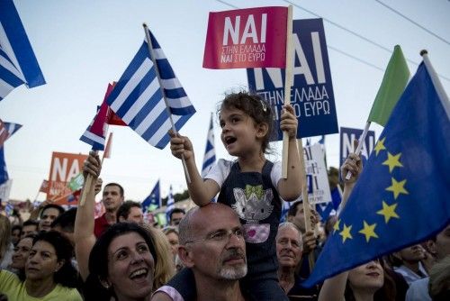 Manifestaciones en Atenas por el 'sí' y el''no' en el referéndum