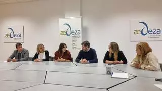 Lorenzana confirma a los empresarios de Deza la creación de una oficina para acelerar proyectos