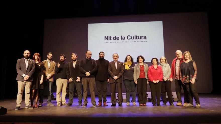 Carme Forcadell recoge el premio que la Obra Cultural Balear ha concedido a Jordi Sánchez y Jordi Cuixart