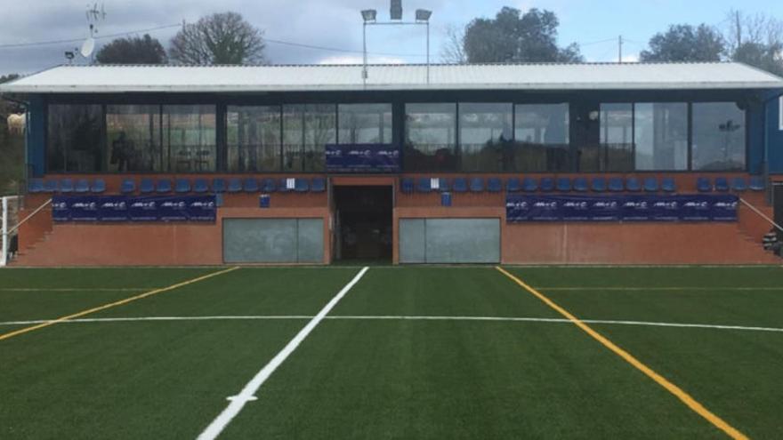 Camp de futbol del Monells.