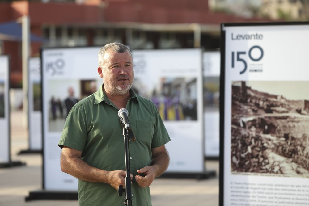 La exposición fotográfica de Camp de Morvedre, por el 150 aniversario de Levante-EMV, se traslada de Sagunt al Port de Sagunt.