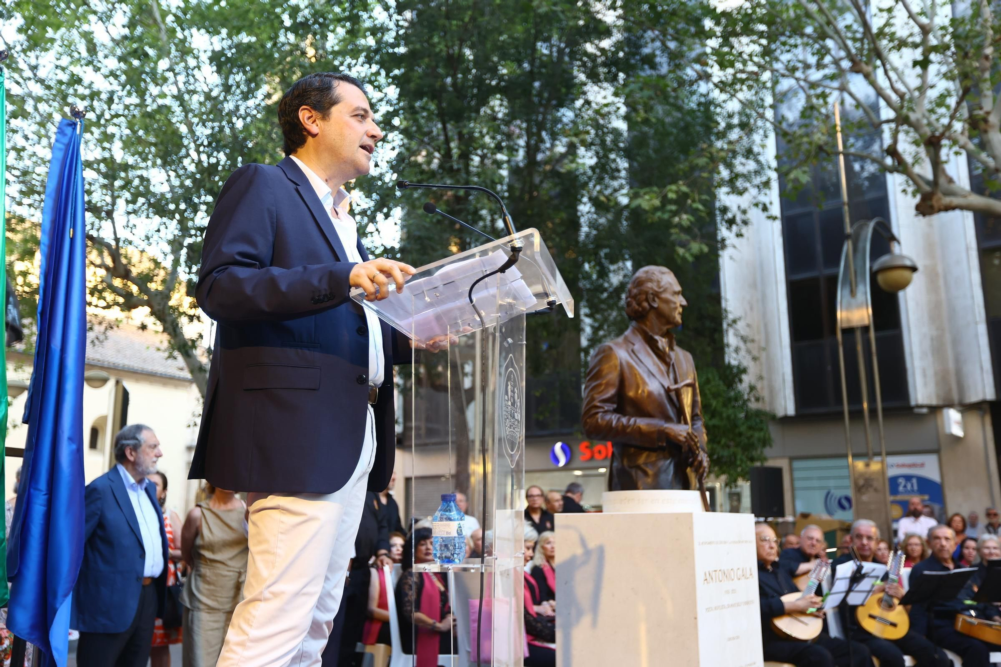 Antonio Gala se hace eterno junto al Gran Teatro