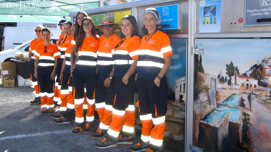 Un punto de reciclaje móvil recorre los municipios de Tentudía