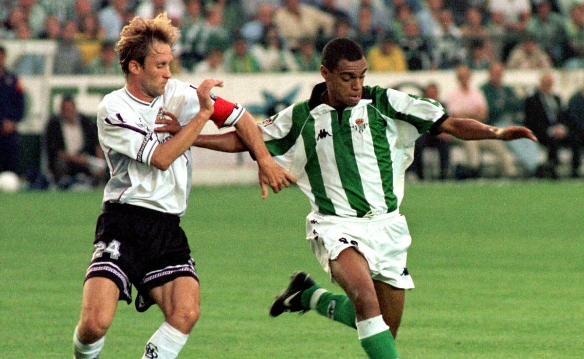 Denilson, en un partido con el Betis