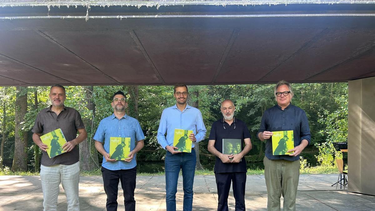 Un moment de la presentació d'aquest matí a Olot